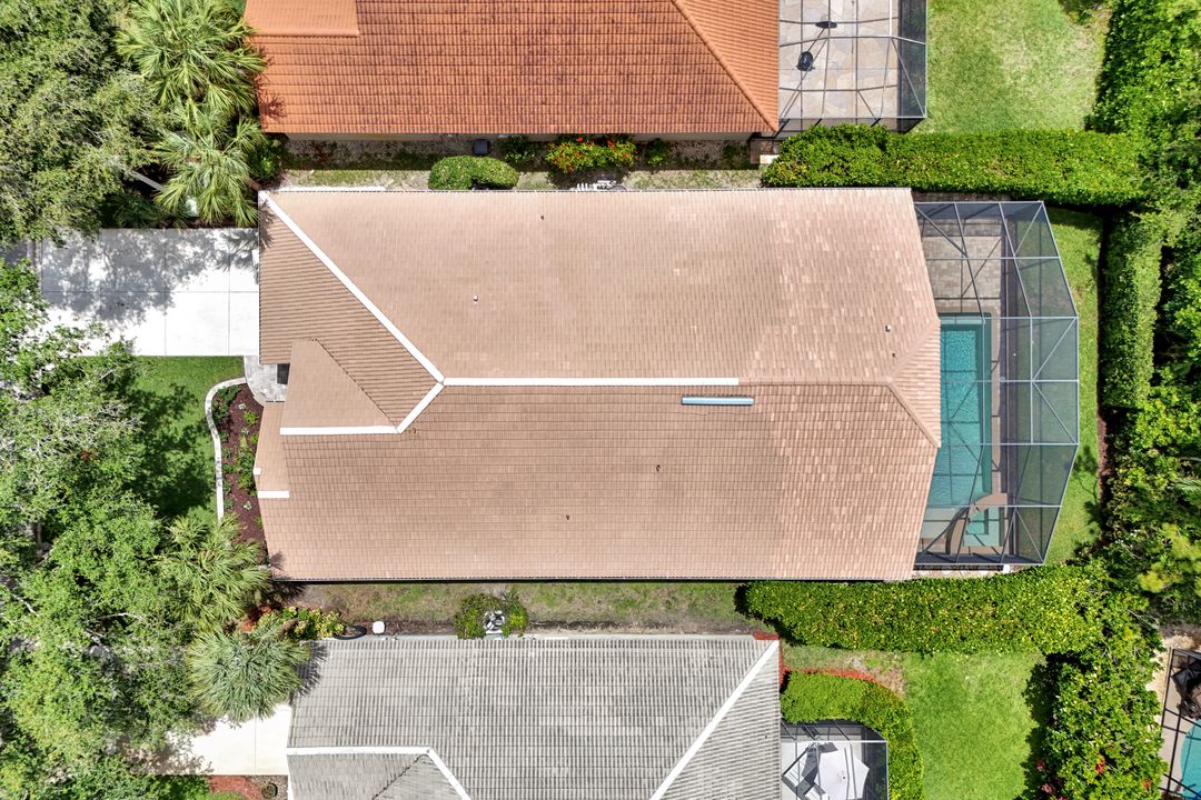 7052 Timberland Cir, Naples, FL 34109