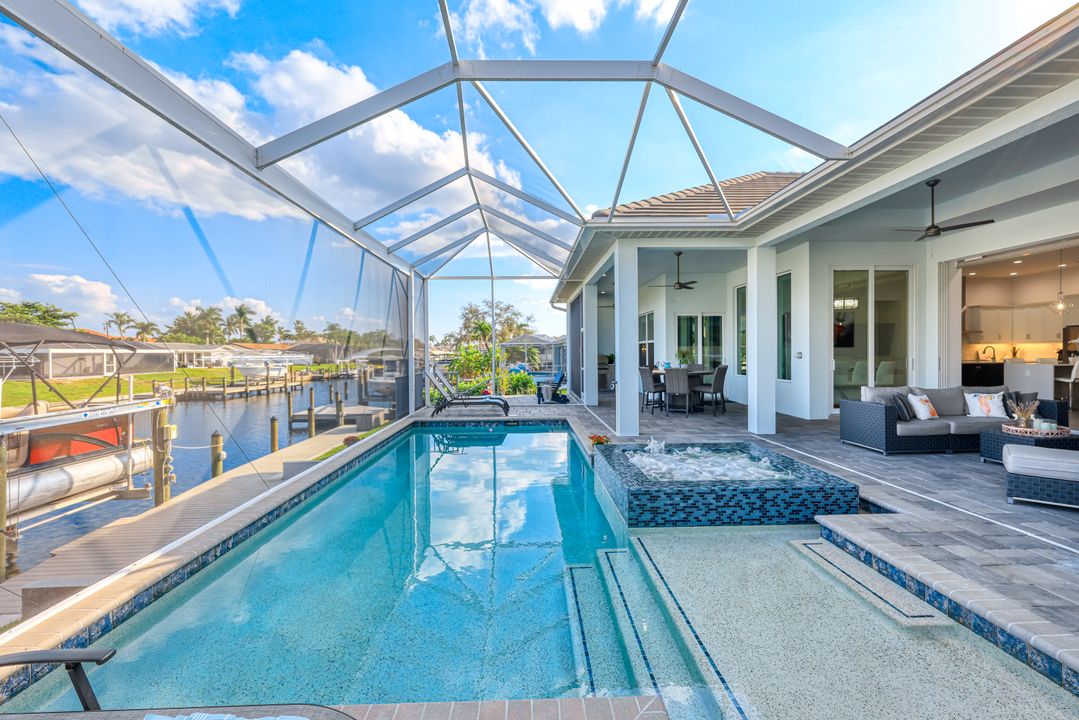 5317 SW 8th Pl, Cape Coral, FL 33914