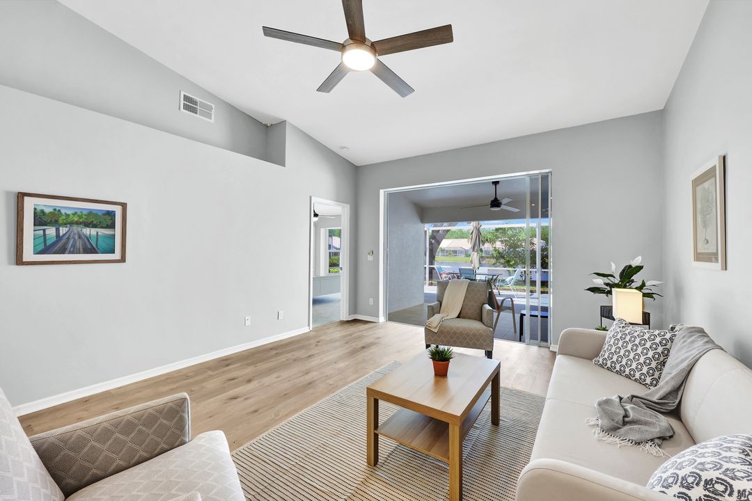 661 Captn Kate Ct, Naples, FL 34110