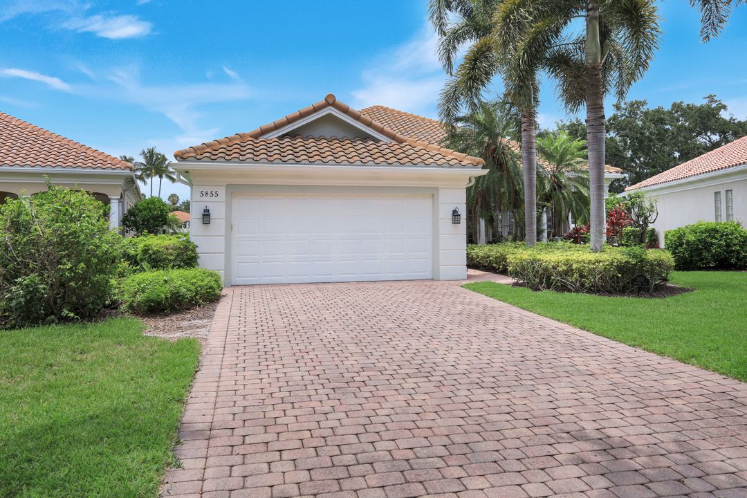 5855 Charlton Way, Naples, FL 34119