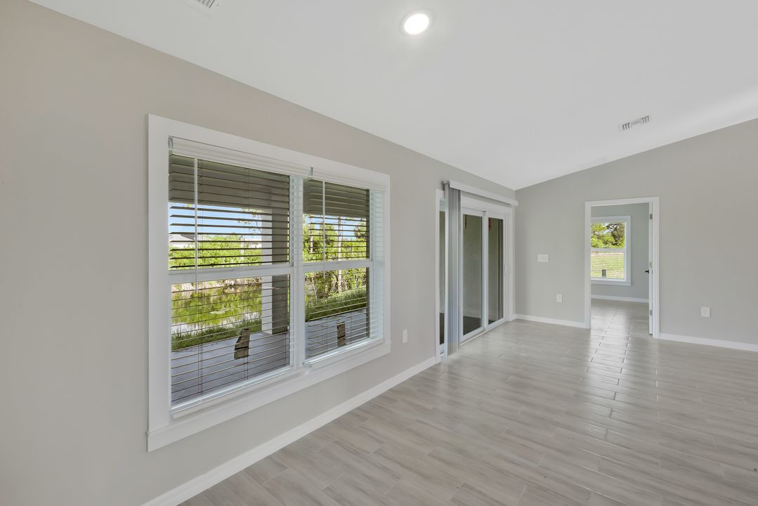 3804 NE 9th Pl, Cape Coral, FL 33909