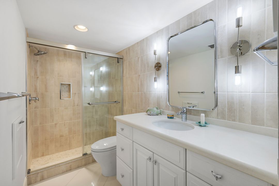 3443 Gulf Shore Blvd N #313, Naples, FL 34103