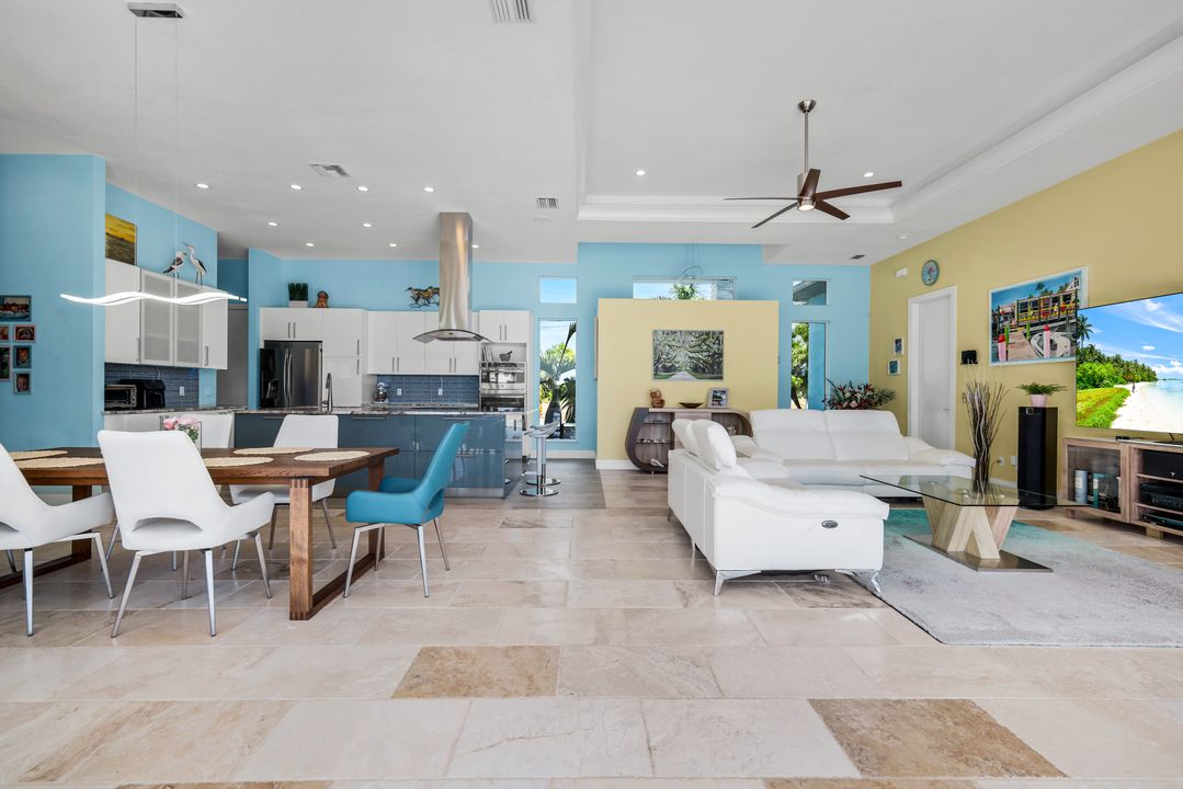 1000 NW 37th Pl, Cape Coral, FL 33993