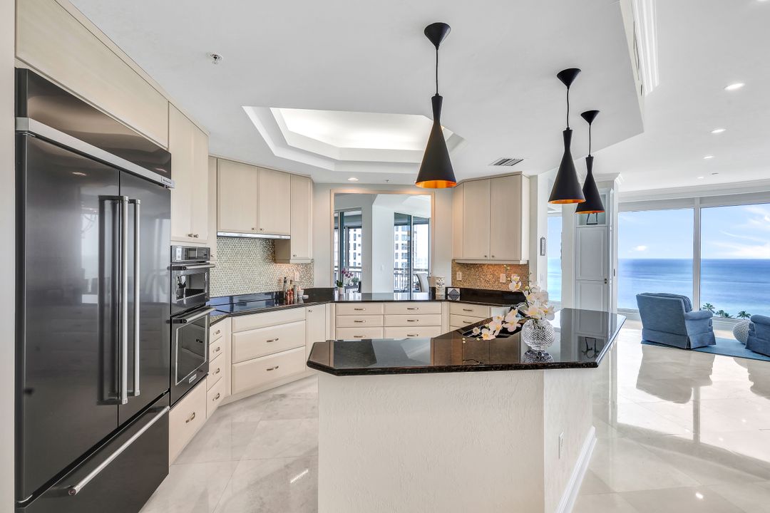 4151 Gulf Shore Blvd N #1604, Naples, FL 34103