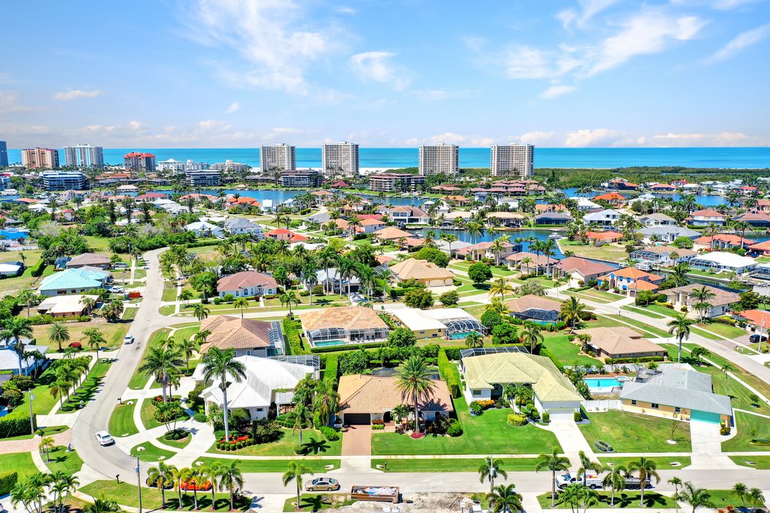 568 Elk Cir, Marco Island, FL 34145