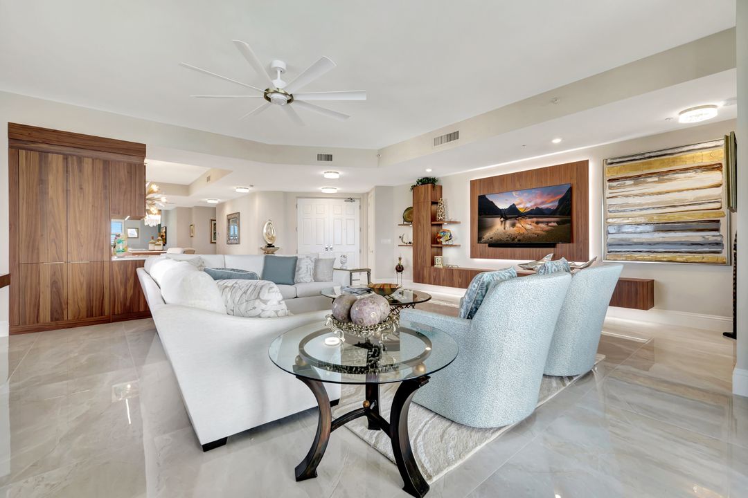 930 Cape Marco Dr #506, Marco Island, FL 34145