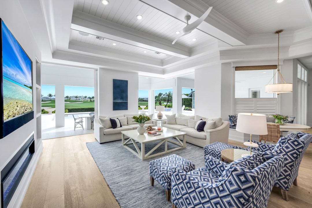 16744 Prato Way, Naples, FL 34110