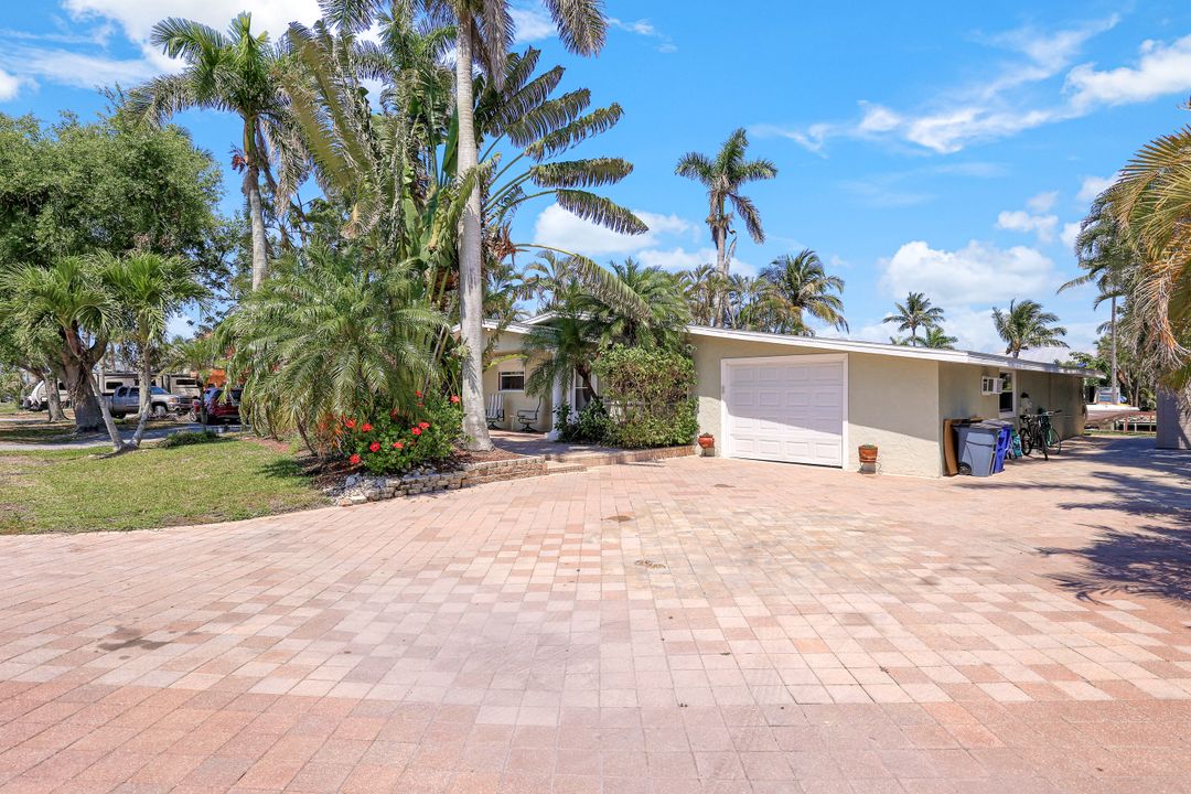 4826 Gary Rd, Bonita Springs, FL 34134