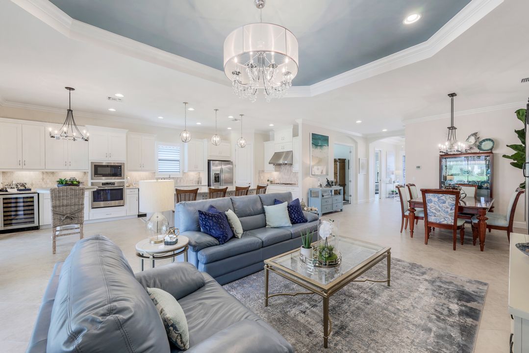 9465 Terresina Dr, Naples, FL 34119