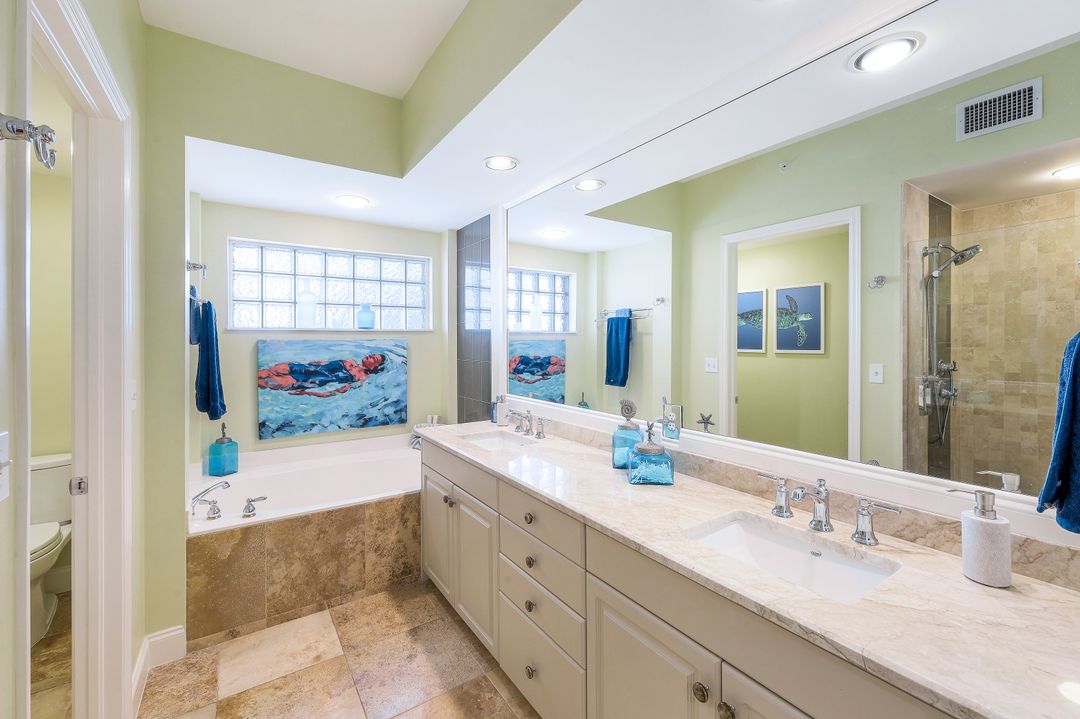 315 Dunes Blvd #PH-6, Naples, FL 34110