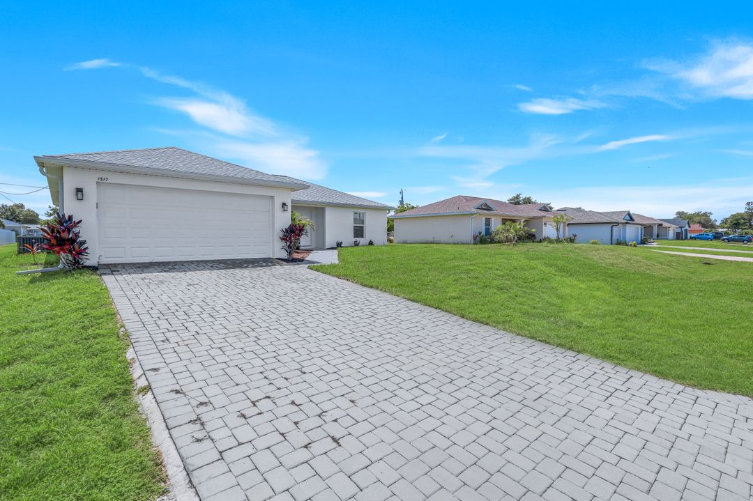 1317 NE 9th Ave, Cape Coral, FL 33909