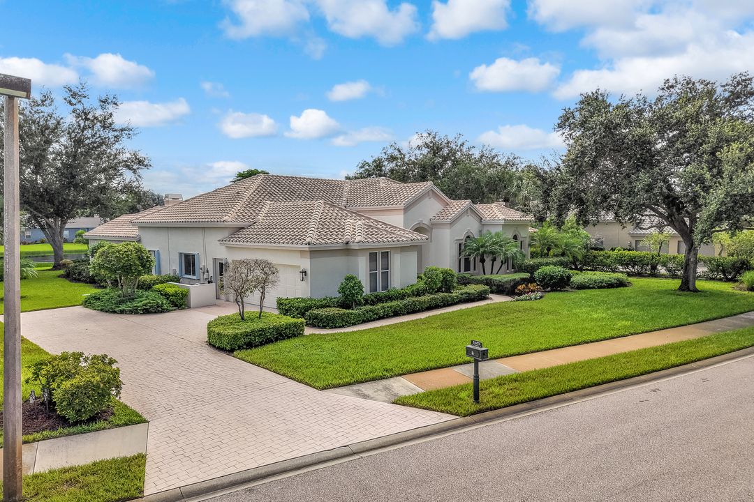 24421 Woodsage Dr, Bonita Springs, FL 34134