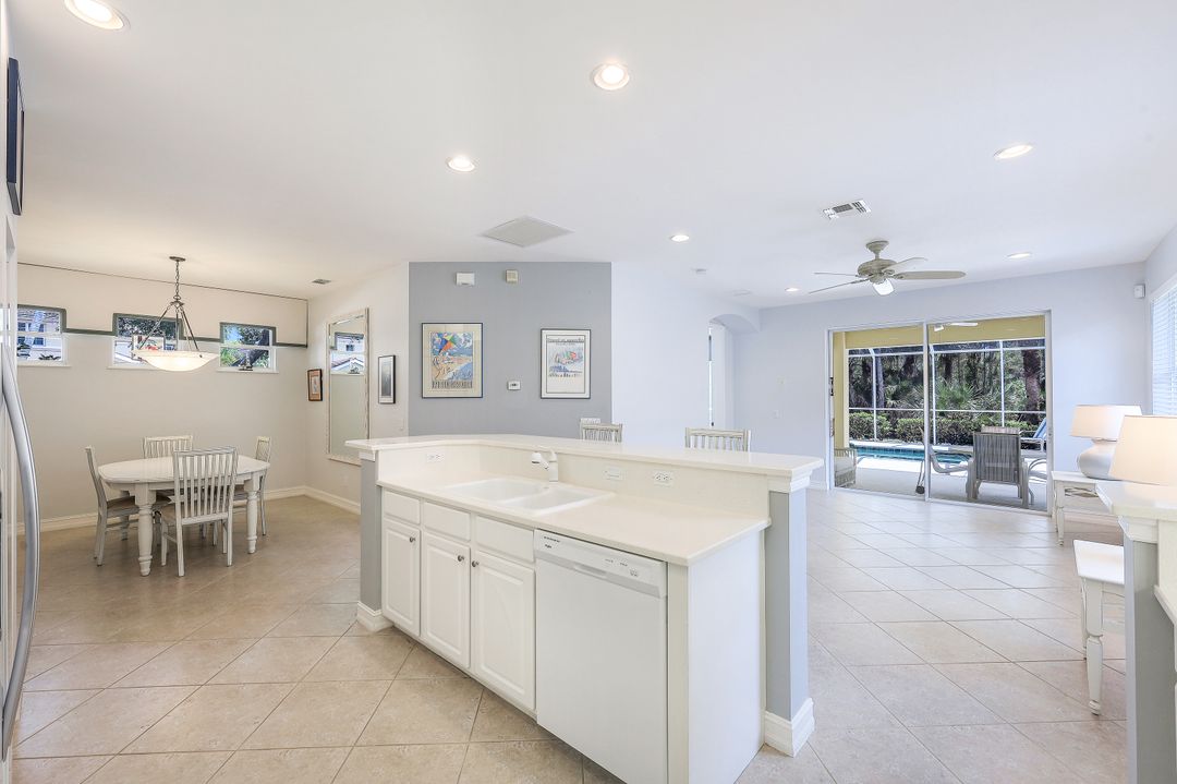 1902 Tarpon Bay Dr N  #101, Naples, FL 34119