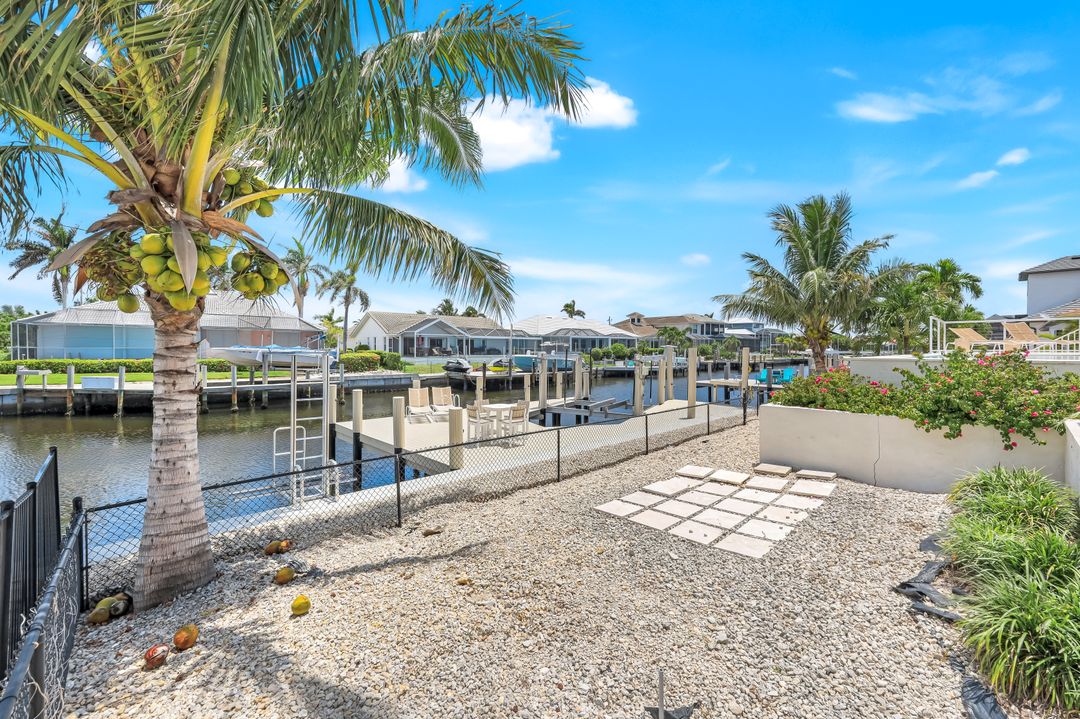 1048 Cottonwood Ct, Marco Island, FL 34145