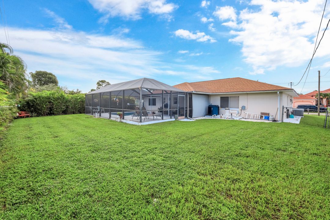 231 Trafalgar Pkwy, Cape Coral, FL 33991