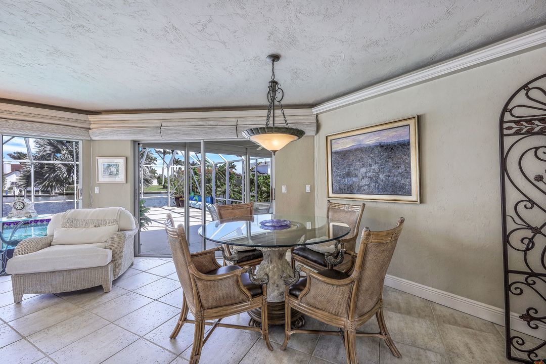 1894 Woodbine Ct, Marco Island, FL 34145