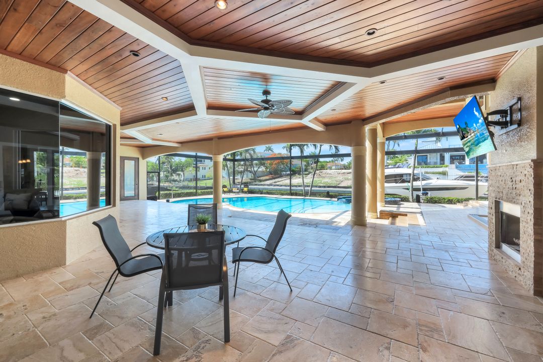 1658 McIlvaine Ct, Marco Island, FL 34145