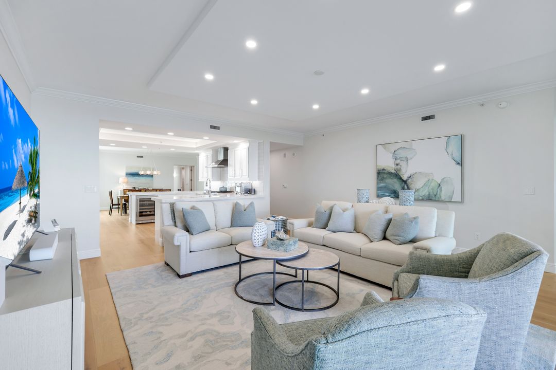 275 Indies Way #1202, Naples, FL 34110