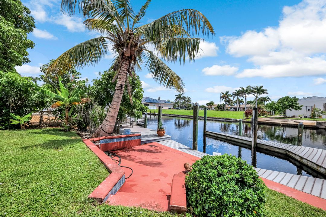 5333 Cocoa Ct, Cape Coral, FL 33904