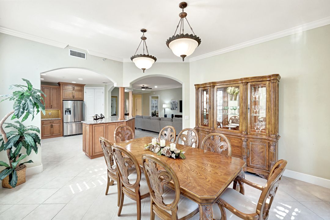 9002 Cascada Way #102, Naples, FL 34114