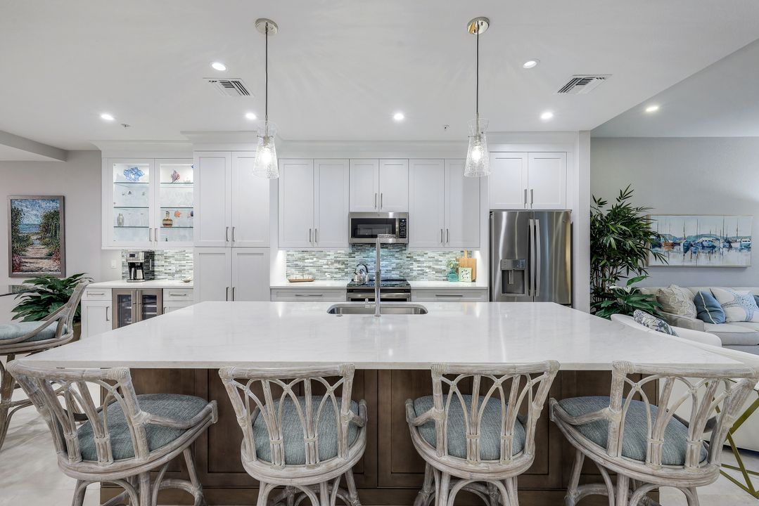 3920 Deer Crossing Ct #103, Naples, FL 34114