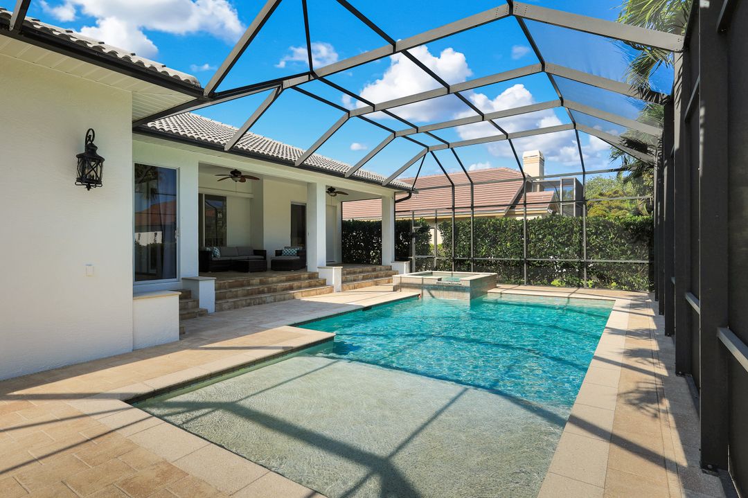 8748 S Lake Cir, Fort Myers, FL 33908