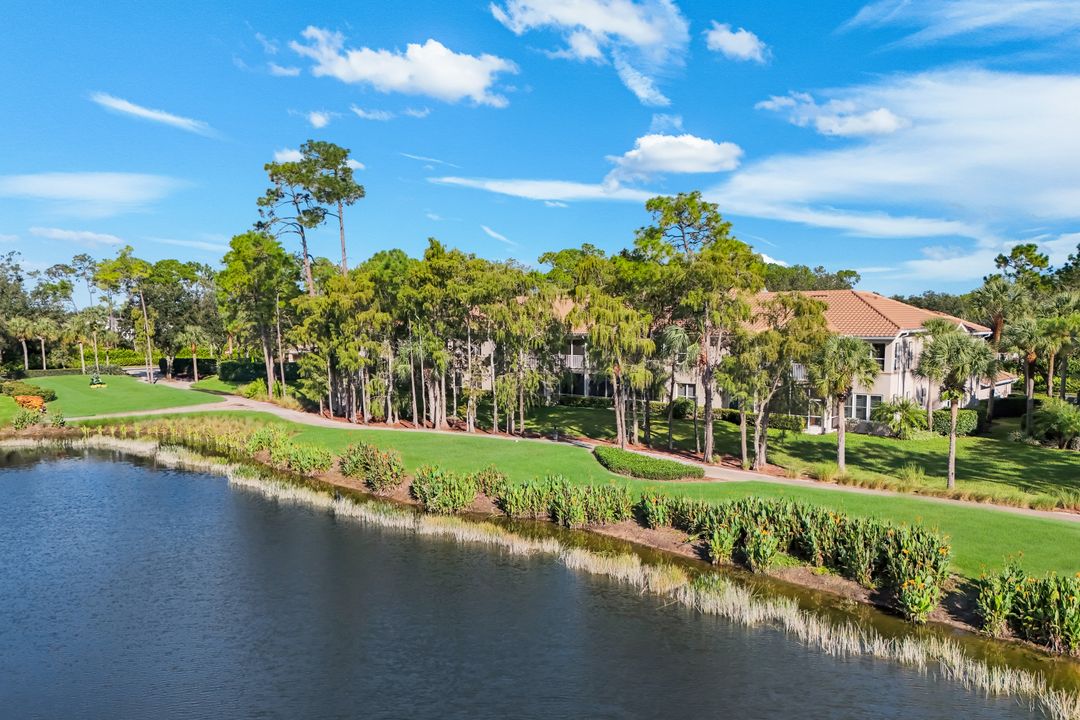 8470 Danbury Blvd #201, Naples, FL 34120