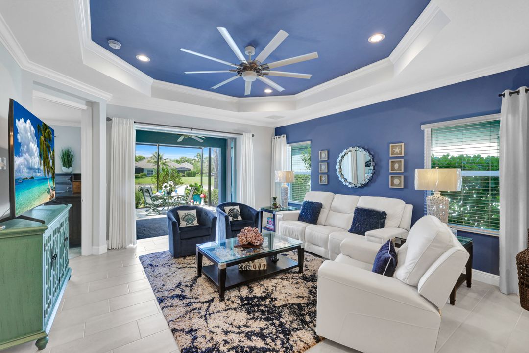 2319 Marquesa Cir, Naples, FL 34112
