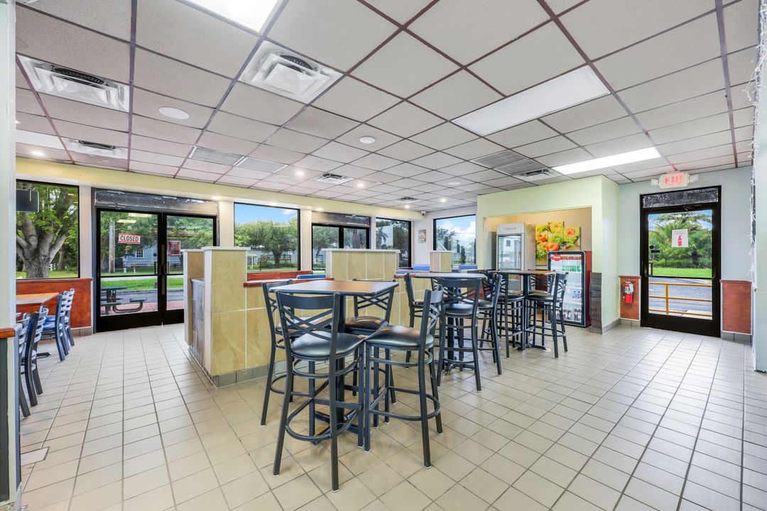 10493 Stringfellow Rd, Bokeelia, FL 33922