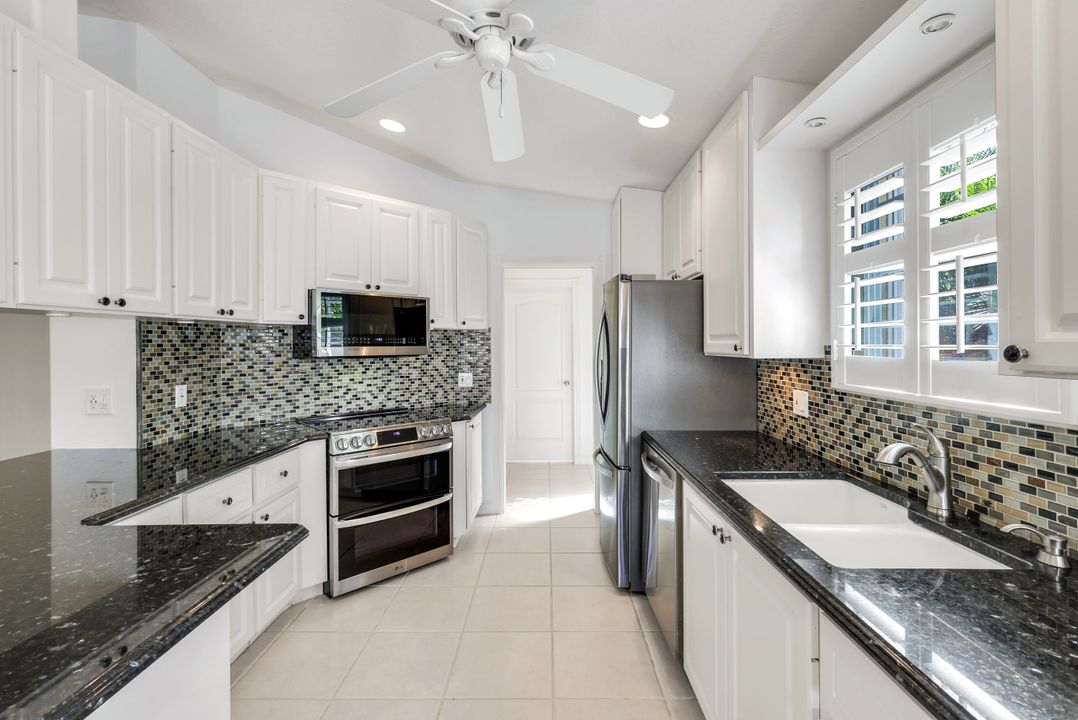 3025 Futuna Ln, Naples, FL 34119