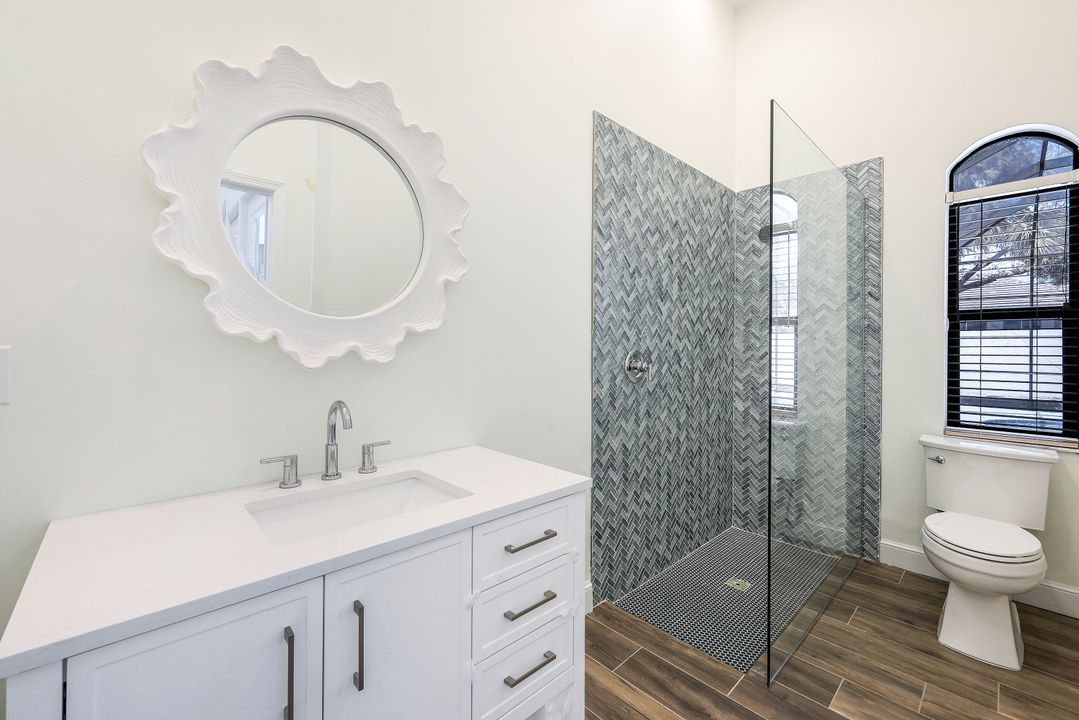 3440 Lakemont Dr, Bonita Springs, FL 34134