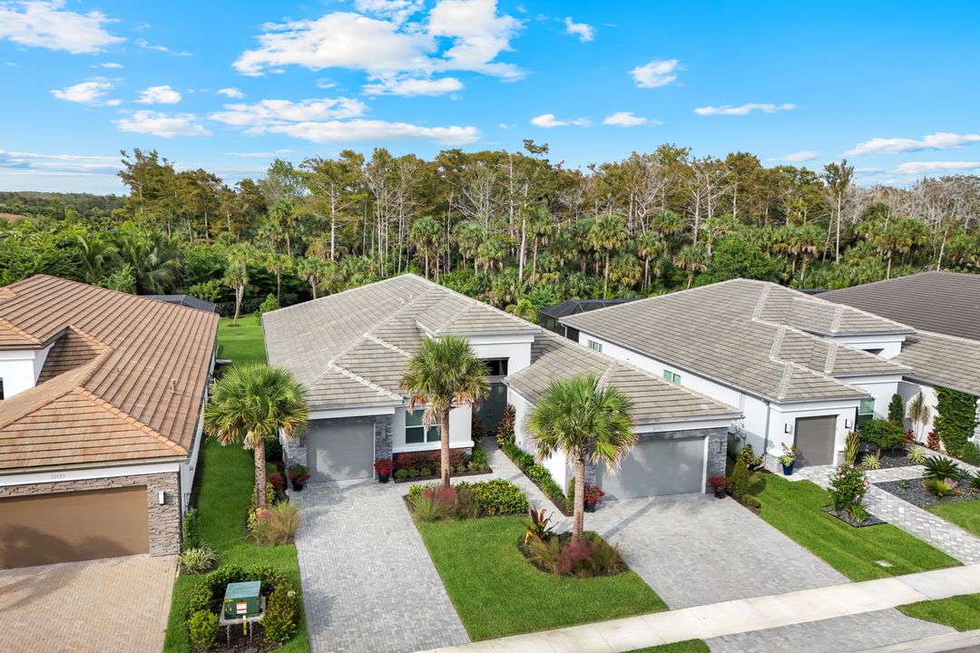 12033 Azalea Wy, Naples, FL 34120