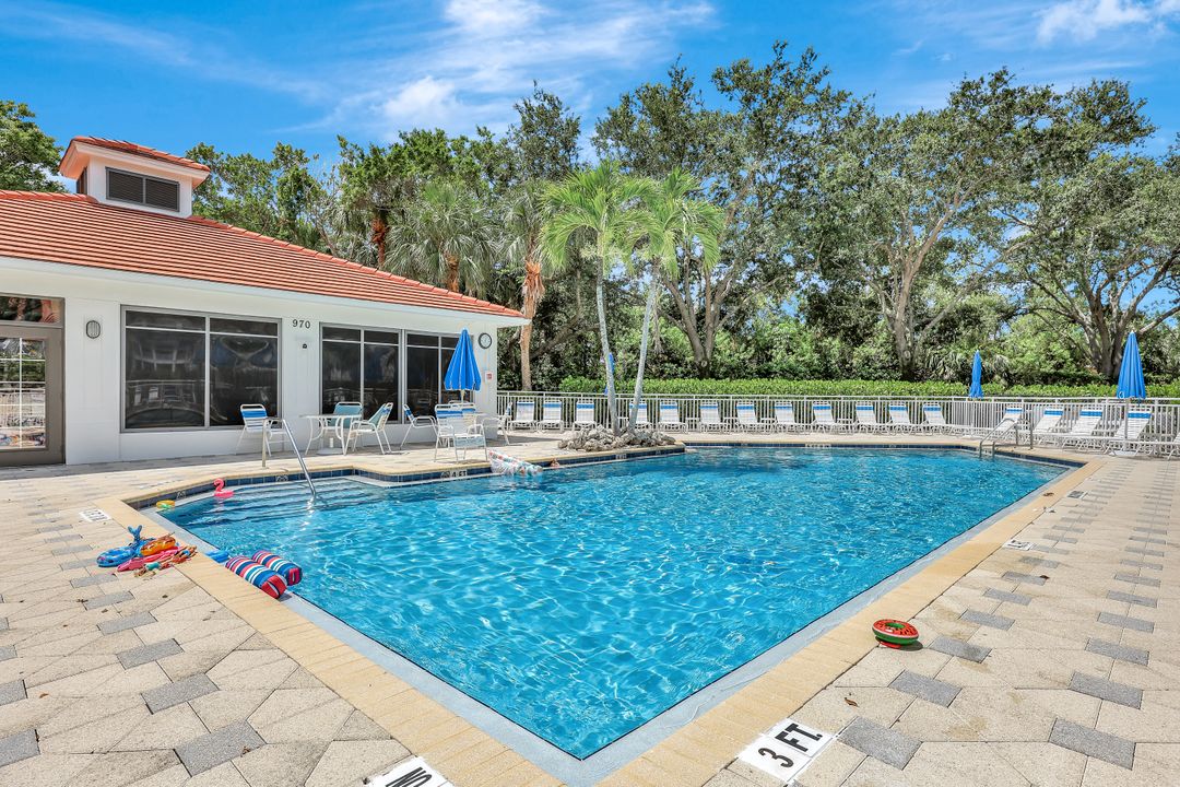 1045 Tarpon Cove Dr #102, Naples, FL 34110