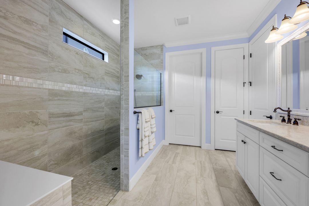 9328 Surfbird Ct, Naples, FL 34120