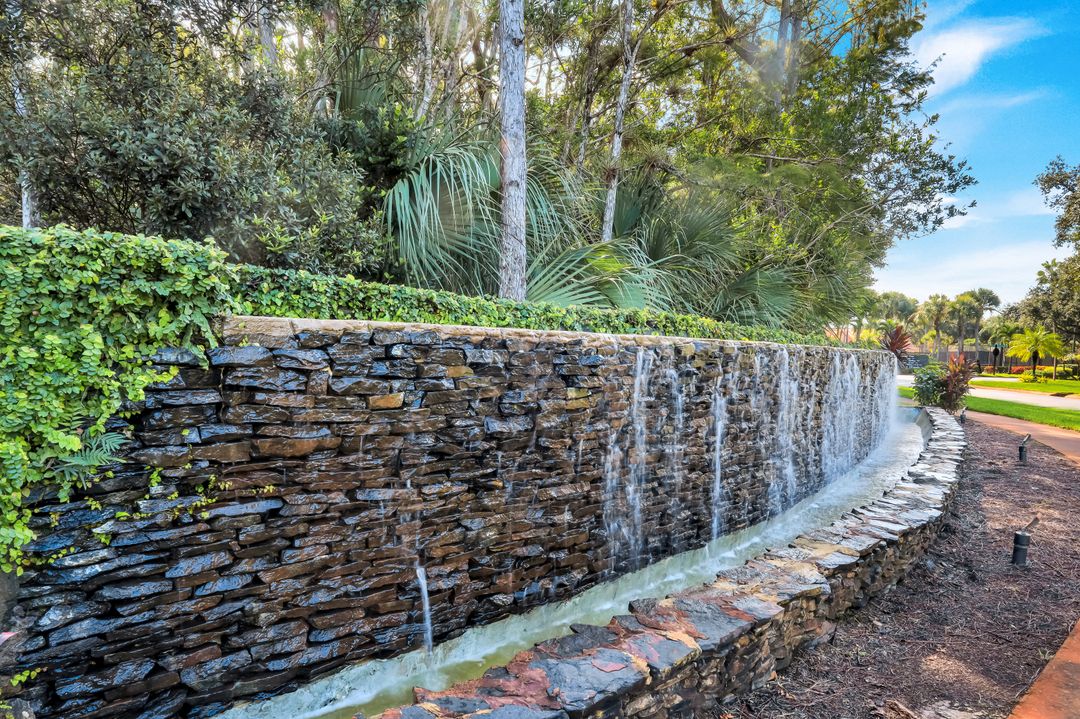 1660 Windy Pines Dr #4, Naples, FL 34112
