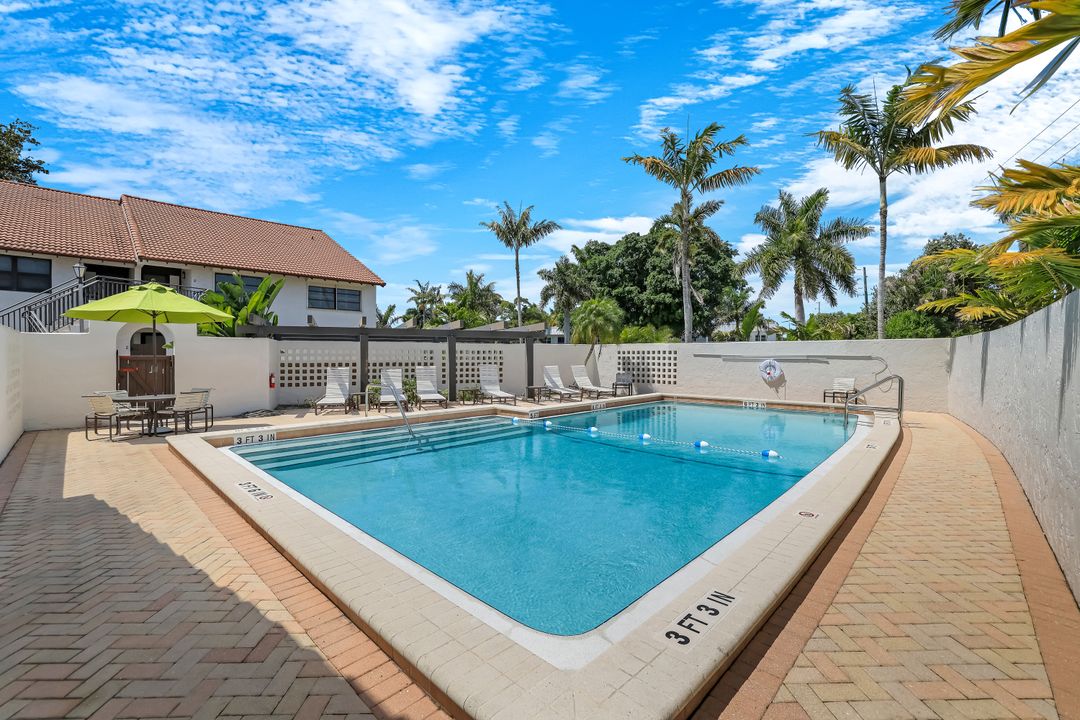 4092 Belair Ln #15, Naples, FL 34103