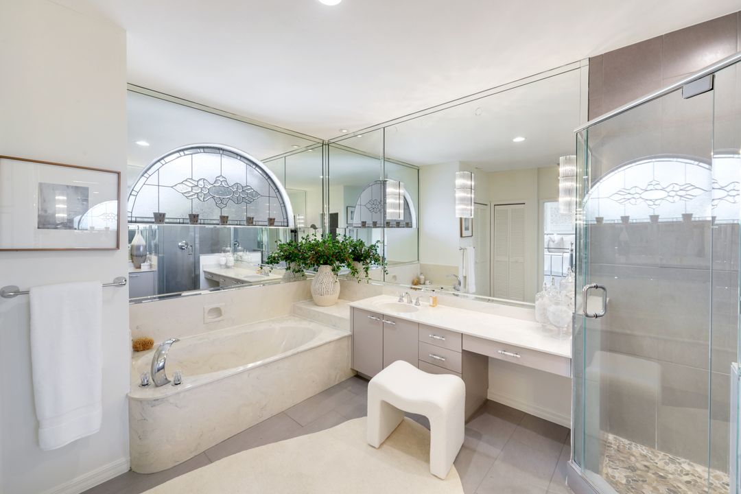 211 Via Napoli, Naples, FL 34105