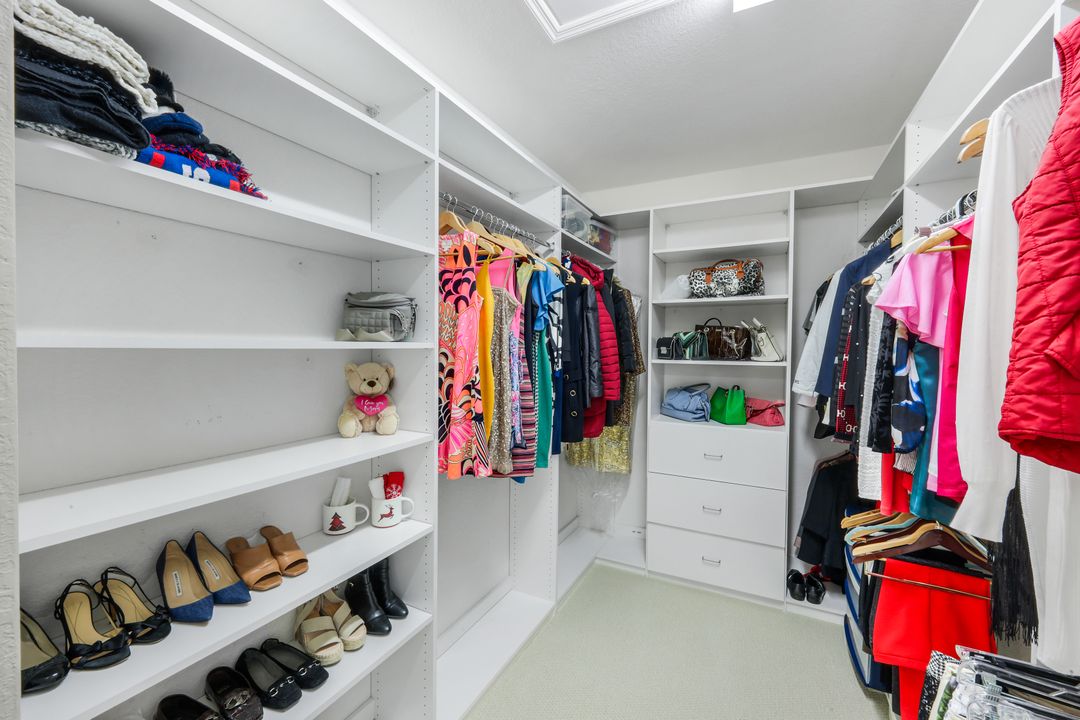 2735 Cinnamon Bay Cir, Naples, FL 34119