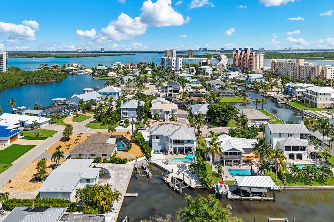 117 Sand Dollar Dr, Fort Myers Beach, FL 33931