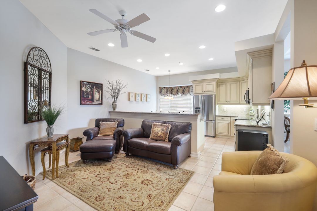 1880 Les Chateaux Blvd #201, Naples, FL 34109