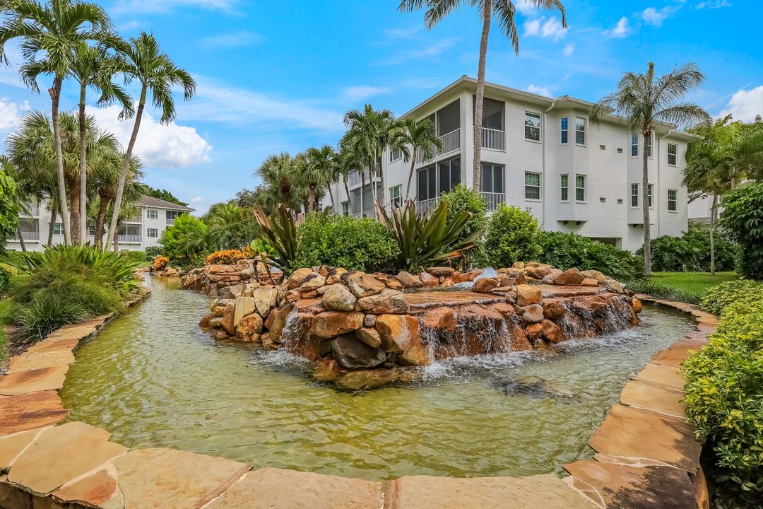 820 Bentwater Cir #101, Naples, FL 34108