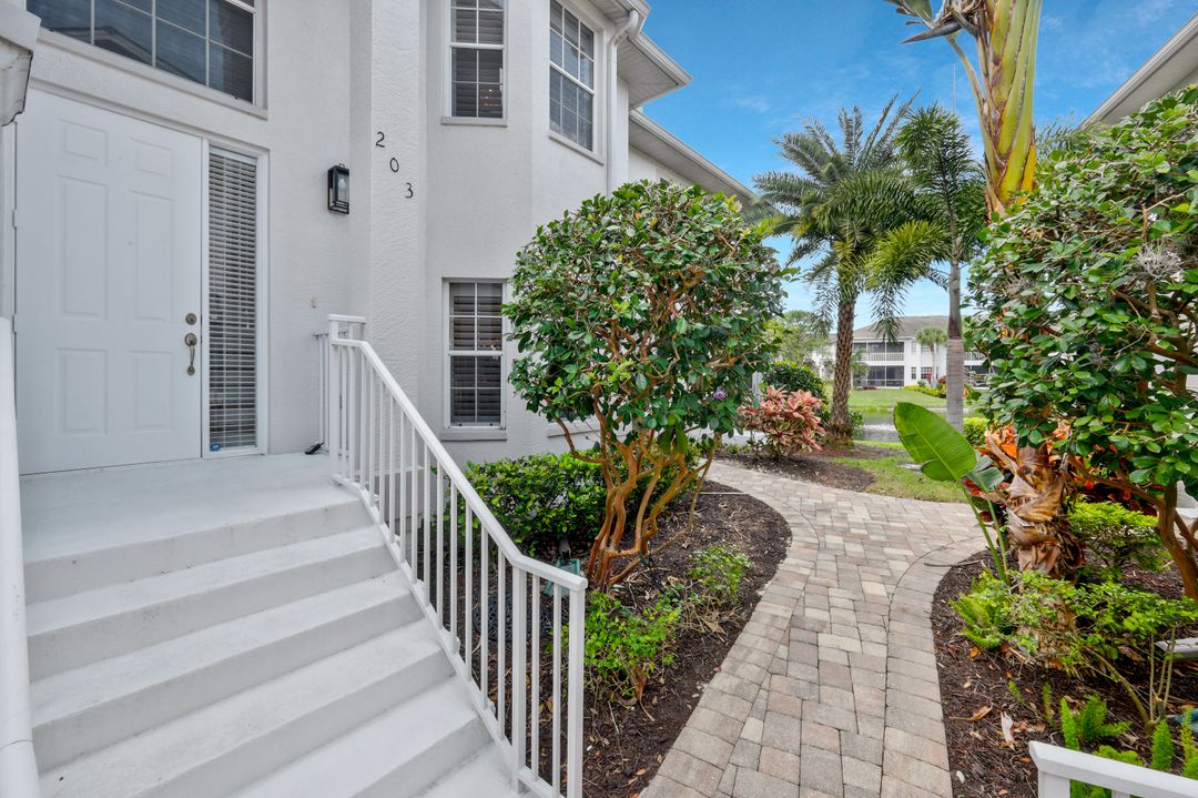 5095 Yacht Harbor Dr #203, Naples, FL 34112