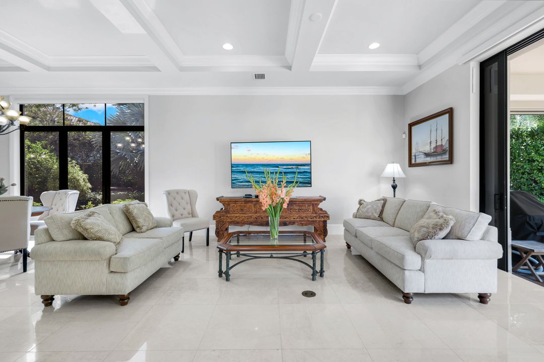 2351 Traditions Ct, Naples, FL 34105