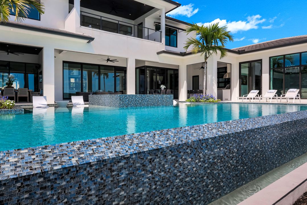 1631 Collingswood Ct, Marco Island, FL 34145