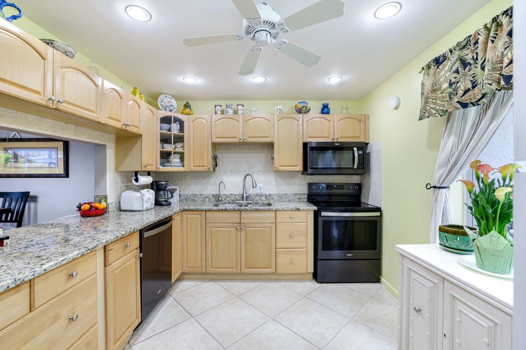 91 Glades Blvd #1, Naples, FL 34112