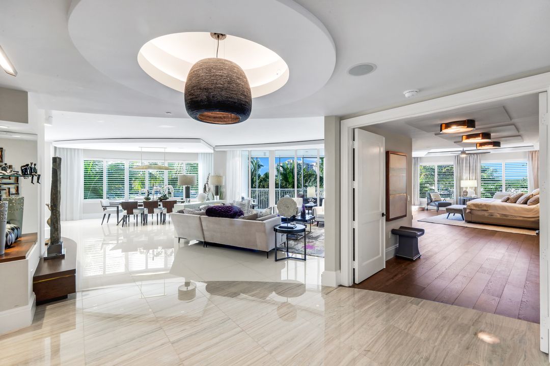 13665 Vanderbilt Dr #301, Naples, FL 34110