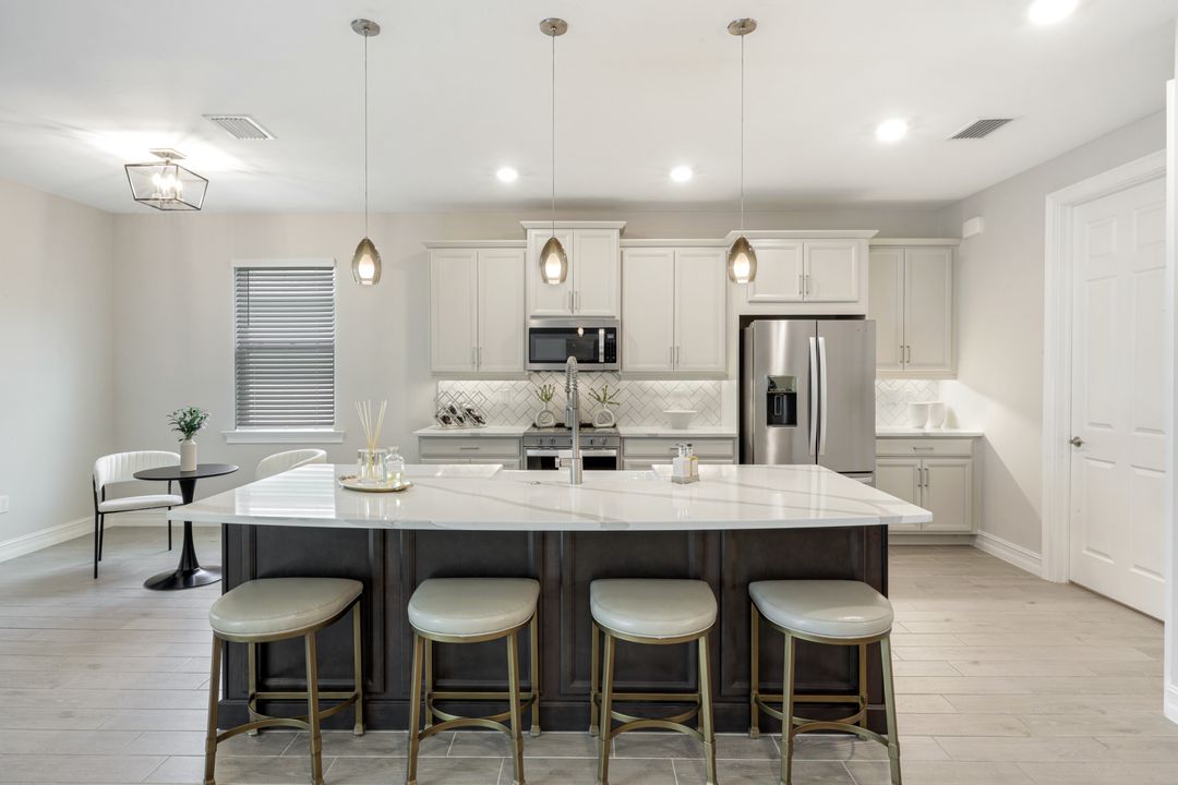 28086 Captiva Shell Lp, Bonita Springs, FL 34135