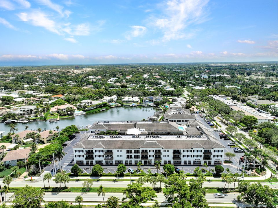 1400 Gulf Shore Blvd N #203, Naples, FL 34102