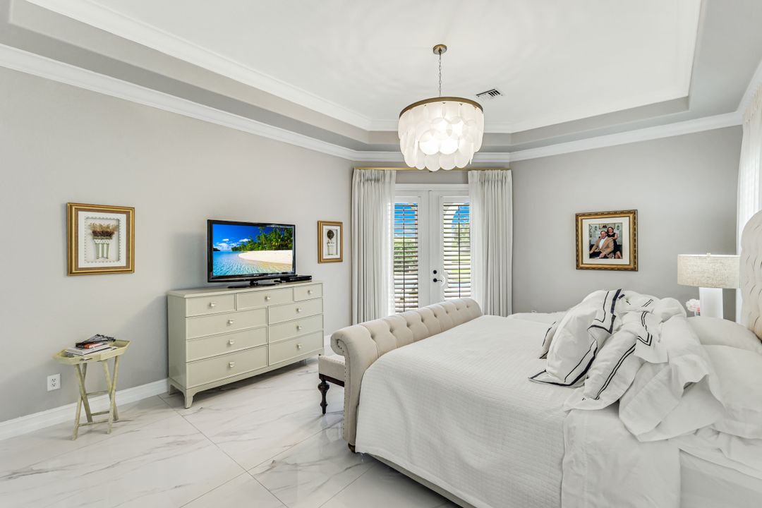 12371 Water Oak Dr, Estero, FL 33928