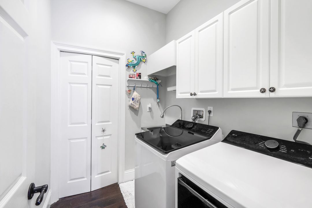 915 Fountain Run, Naples, FL 34119